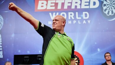 يصل مايكل فان جيروين إلى نصف نهائي World Matchplay