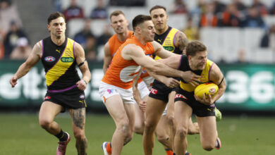 تحديثات مباشرة للدور 18 من AFL 2024: فريق Giants يتقدم على فريق Tigers في MCG